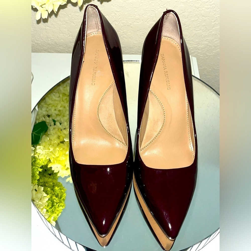 BANANA REPUBLIC MADISON 12-HOUR BLOCK-HEEL PUMP in Bordeaux Red Patent Leather - Picture 4 of 12